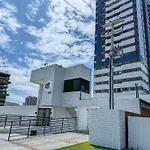 Sol, Mar E Shopping - Apartamento Com Boa Localizacao Para Familias