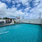Sol, Mar E Shopping - Apartamento Com Boa Localizacao Para Familias