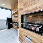 Sol, Mar E Shopping - Apartamento Com Boa Localizacao Para Familias